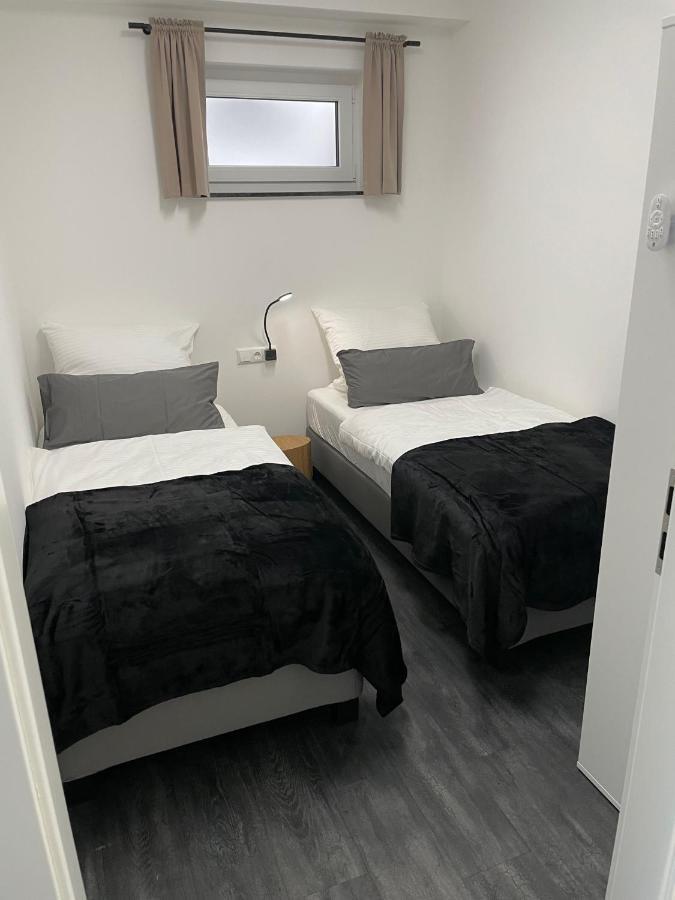 Apartments Saaldorf-Ferienhaus Mit 6 Apartments 45Qm-120Qm Direkt Am Thueringer Meer-Bleilochtalsperre Bad Lobenstein Kültér fotó