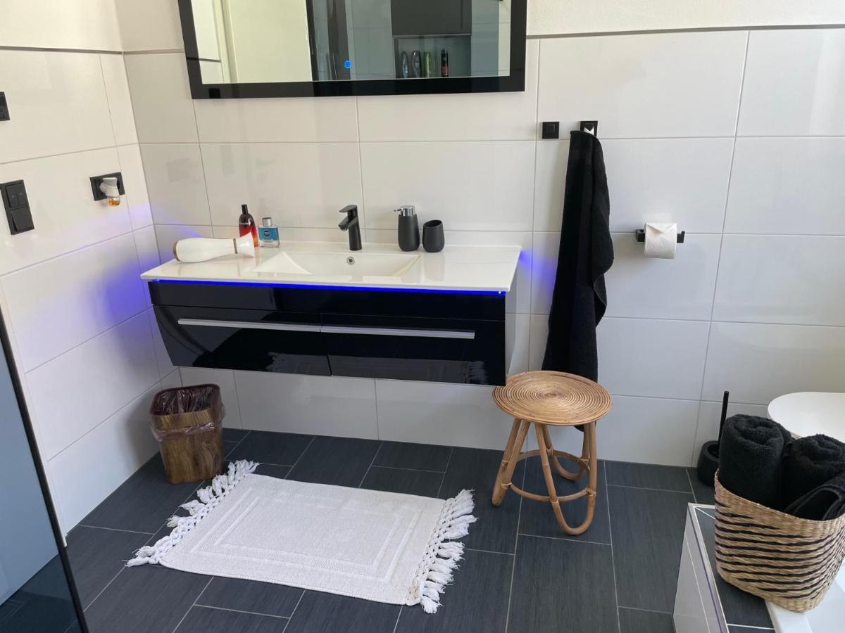 Apartments Saaldorf-Ferienhaus Mit 6 Apartments 45Qm-120Qm Direkt Am Thueringer Meer-Bleilochtalsperre Bad Lobenstein Kültér fotó