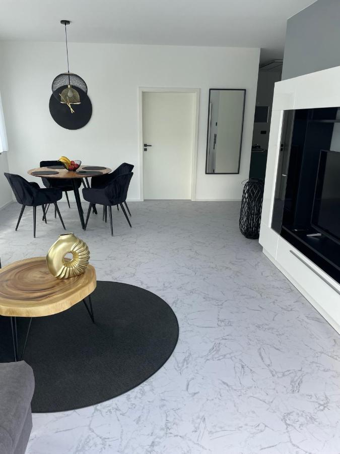 Apartments Saaldorf-Ferienhaus Mit 6 Apartments 45Qm-120Qm Direkt Am Thueringer Meer-Bleilochtalsperre Bad Lobenstein Kültér fotó