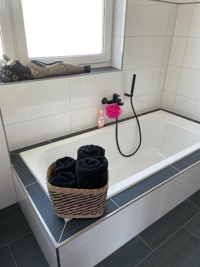 Apartments Saaldorf-Ferienhaus Mit 6 Apartments 45Qm-120Qm Direkt Am Thueringer Meer-Bleilochtalsperre Bad Lobenstein Kültér fotó