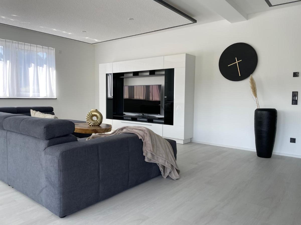 Apartments Saaldorf-Ferienhaus Mit 6 Apartments 45Qm-120Qm Direkt Am Thueringer Meer-Bleilochtalsperre Bad Lobenstein Kültér fotó